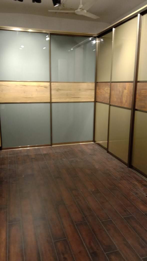 premium-luxury-lacquer-glass-wardrobes-in-gurgaon-exclusive-lacquer-glass-wardrobe-designs-in-gurgaon-india